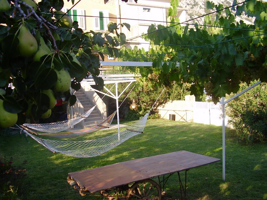 Guest House Darinka Draga Bašćanska Kültér fotó
